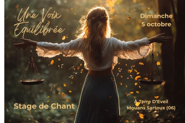 sillouhette d'une femme dans la forêt, les bras tendus avec dans chaque main une balance pour peser, elle est entourée de feuilles qui volent